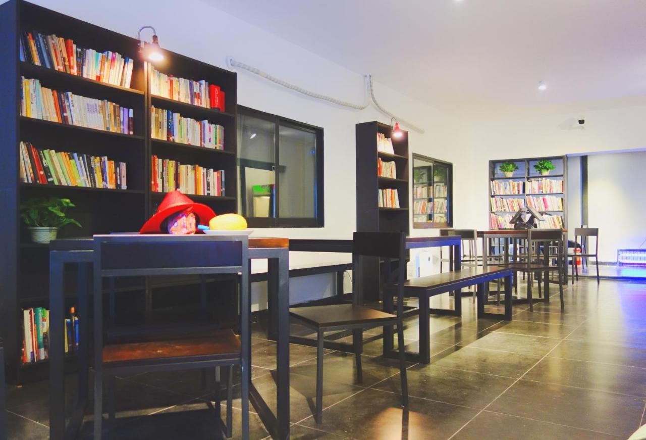 Hidden Garden International Youth Hostel -Near Oriental Pearl &Lujiazui -Garden Social Area -Bar -Cafe -Free Laundry Luggage Storage -24H Front Desk -English Service Shanghai Exterior photo