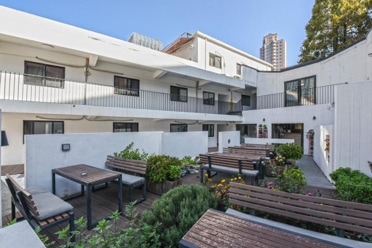 Hidden Garden International Youth Hostel -Near Oriental Pearl &Lujiazui -Garden Social Area -Bar -Cafe -Free Laundry Luggage Storage -24H Front Desk -English Service Shanghai Exterior photo