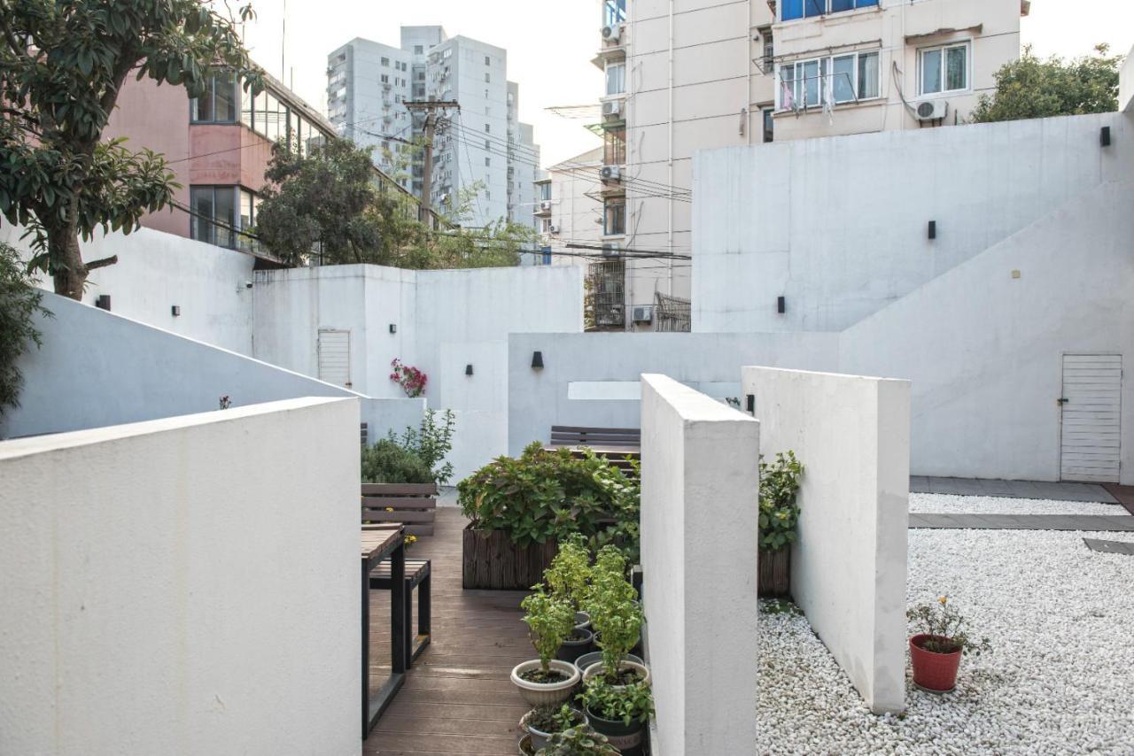 Hidden Garden International Youth Hostel -Near Oriental Pearl &Lujiazui -Garden Social Area -Bar -Cafe -Free Laundry Luggage Storage -24H Front Desk -English Service Shanghai Exterior photo